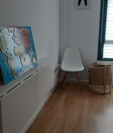 Acogedor Piso Con Garaje, Padel Y Piscina * Villanúa